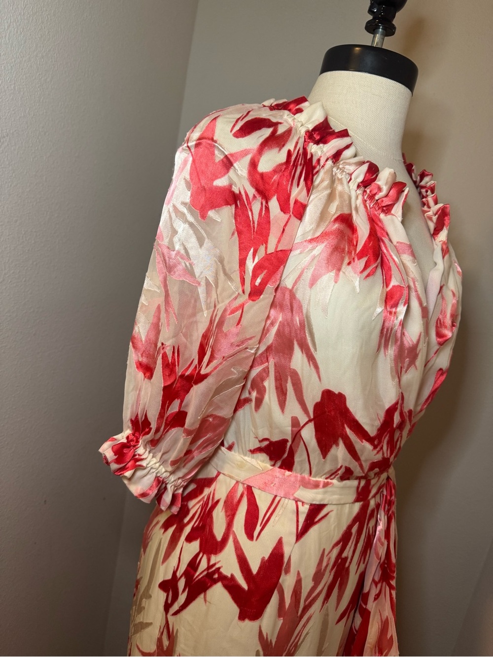 Saloni Olivia dress in the Rainbow Coral - Picture 5 of 10